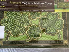 M01542 Briarwood Lane Celtic Shamrocks St. Patricks Day Mailbox Cover