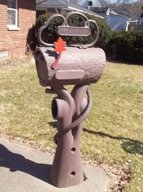 050725-1 Natures Products Rare Molded Plastic Woodsman Tree Shaped Mailbox Post Combo