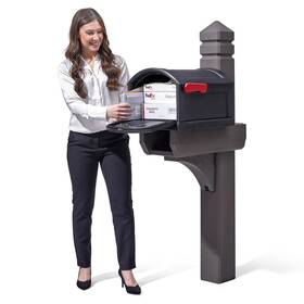 518899 Step2 Lakewood Extra Large T4 Plastic Mailbox With Post Kit And Magnetic Closure