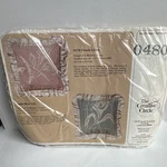 The Creative Circle Mint Lily 0480 Pillow Cover Kit Flowers Canvas Fabric Thread. Fixed Price $19.99.