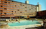 Bayshore Inn Vancouver Bc 1965 Linen Postcard Pool Scene Red Ensign Flag. Fixed Price $8.99.