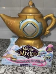 Magic Mixies Genie Lamp - Starlight Little Damage To Outside Box.. Fixed Price $28.00.