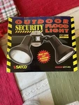 Satco Lighting SF77-495 Bronze Finish 2-LIGHT Outdoor Wall-mount Floodlight. Fixed Price $31.50.