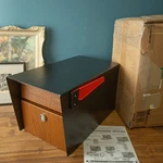 Boss Mailbox Wood Grain 7510 Manager Locking Read. Fixed Price $60.00.