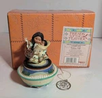 Friends Of Feather# 375799, Dream Catcher With Baby Covered Box. Fixed Price $20.00.